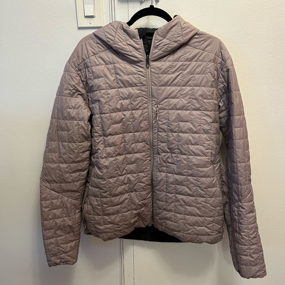 Lululemon Sky Loft Jacket with Hood in light purple/gray color - Picture 4 of 6